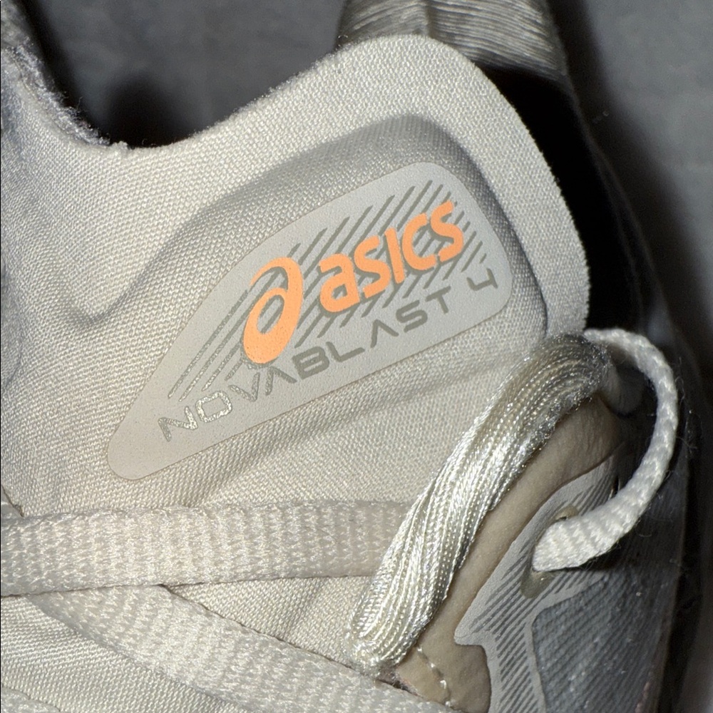ASICS NOVABLAST 4 Oatmeal Moonrock Women’s 9.5 Running Shoes Sneakers - Picture 7 of 16